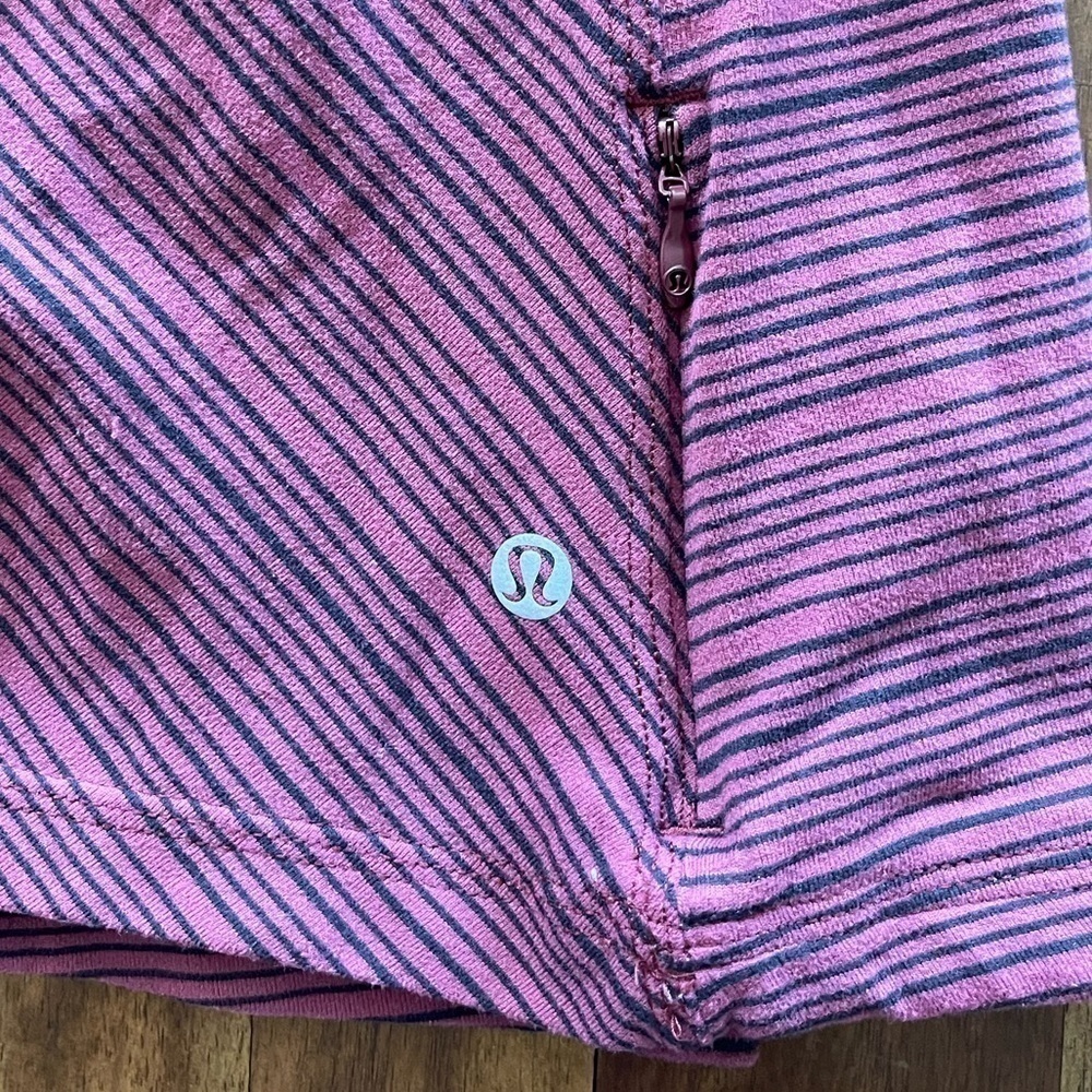 Lululemon long sleeve shirt - Picture 5 of 8